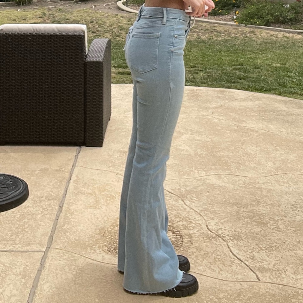 good american flare jeans. size 4/27